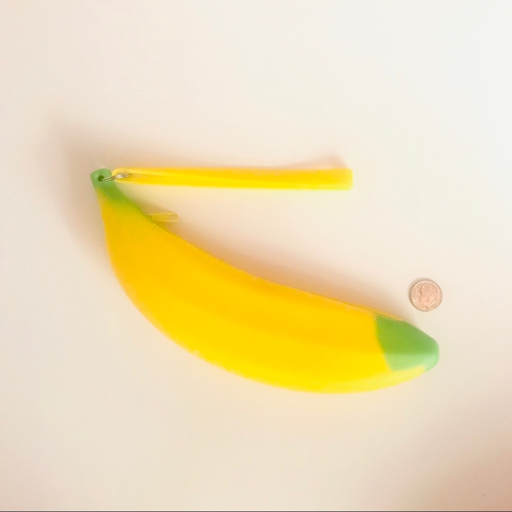 Silicone Banana Coin Purse Wristlet - Picture 3 of 3